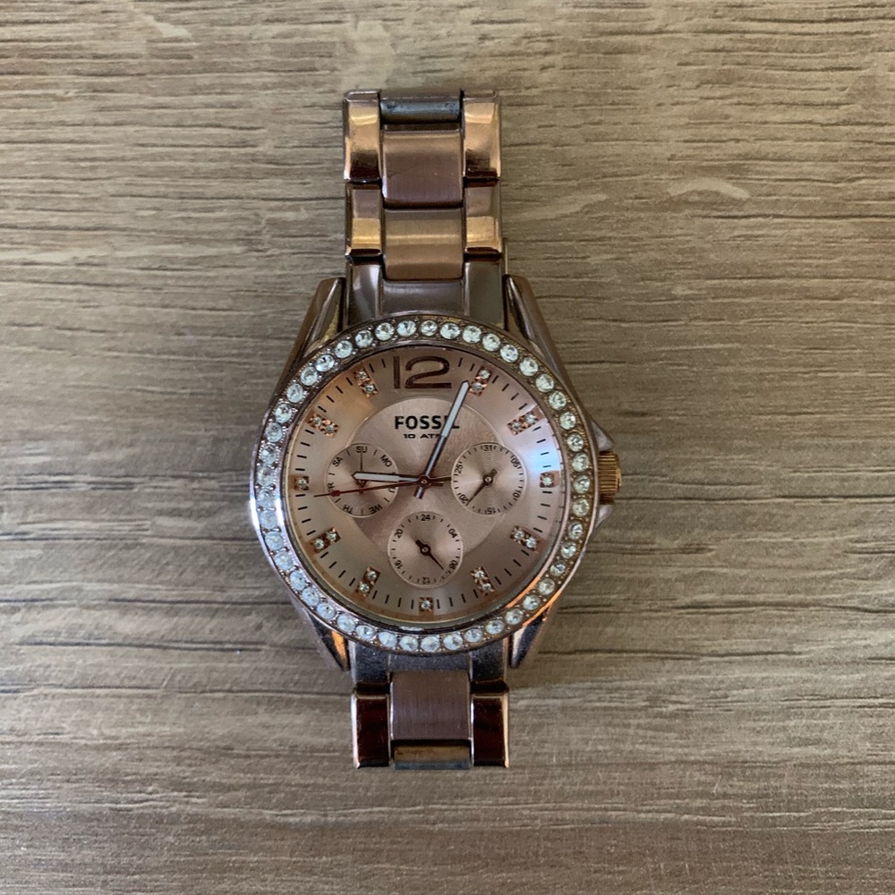 Fossil rose gold watch